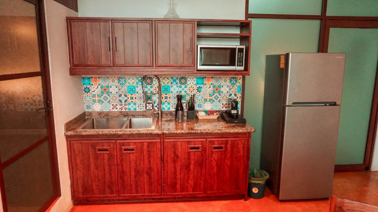 Hotel "Ala Residencias" Четумал Екстериор снимка